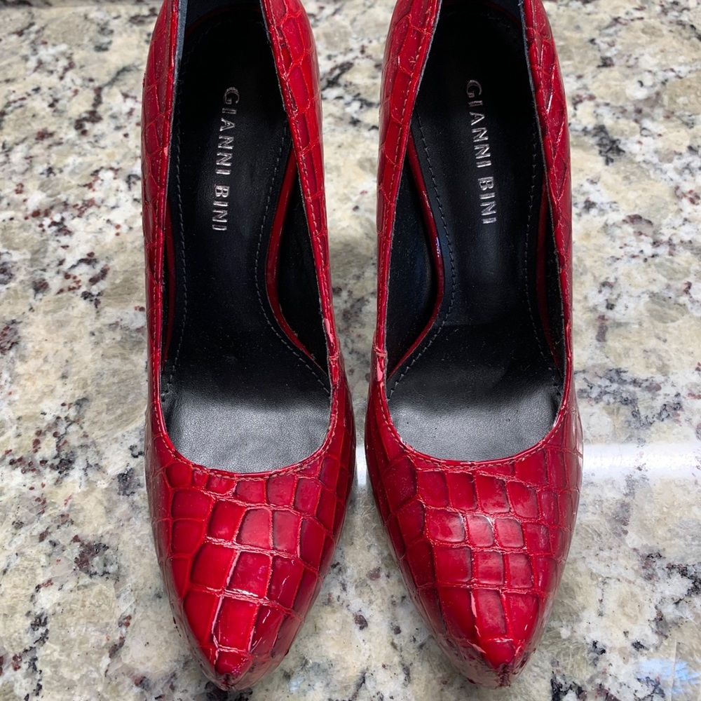 Gianni Bini Red Heels
